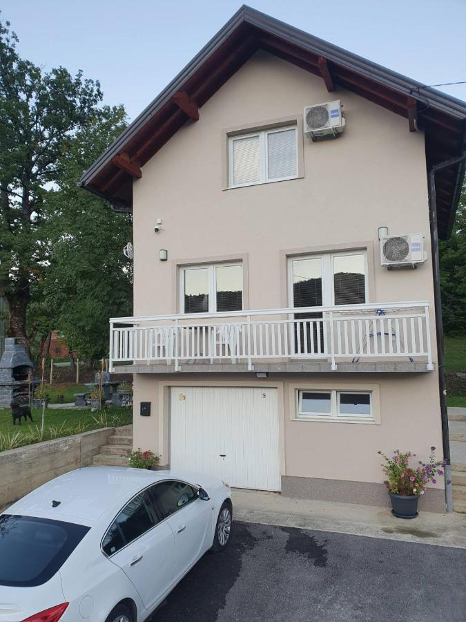 House Apartment Azra Sarajevo Bagian luar foto