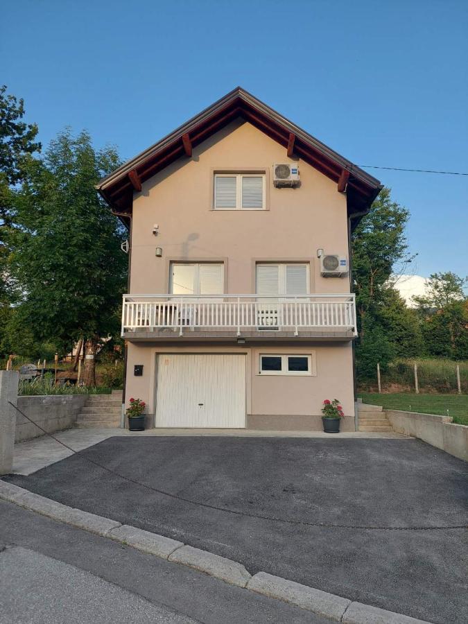 House Apartment Azra Sarajevo Bagian luar foto